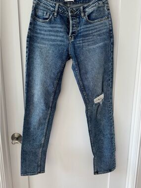 Vigoss Tomboy Button Fly Distressed Jeans Size 29 Mid Wash Ankle